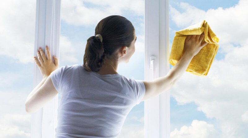 Эта статья о том, как мыть окна, то есть само стекло. Однако, если, например, в рамках генеральной уборки вы решили одновременно вымыть и другие части окон, такие как подоконники, оконные рамы или оконные сетки, то нужно в первую очередь помыть их