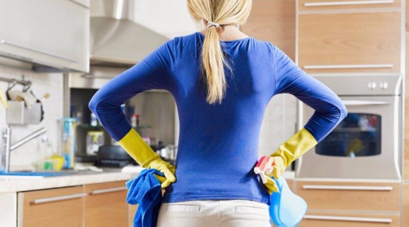 Использование этих советов по уборке кухни поможет вам и вашей семье наслаждаться и пользоваться вашей кухней чаще. Бонус в том, что если вы будете ежедневно следовать этим советам по уборке кухни, вы сможете легко содержать кухню в чистоте